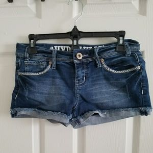 Hydraulic jean shorts